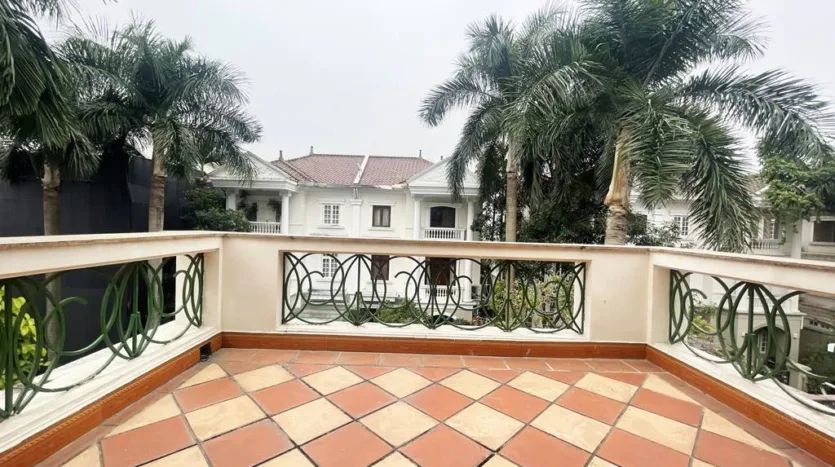 Spacious and affordable villa in C4 Ciputra near international schools (19)