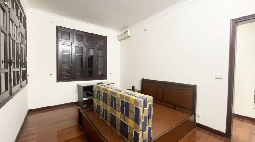 Spacious and affordable villa in C4 Ciputra near international schools (23)