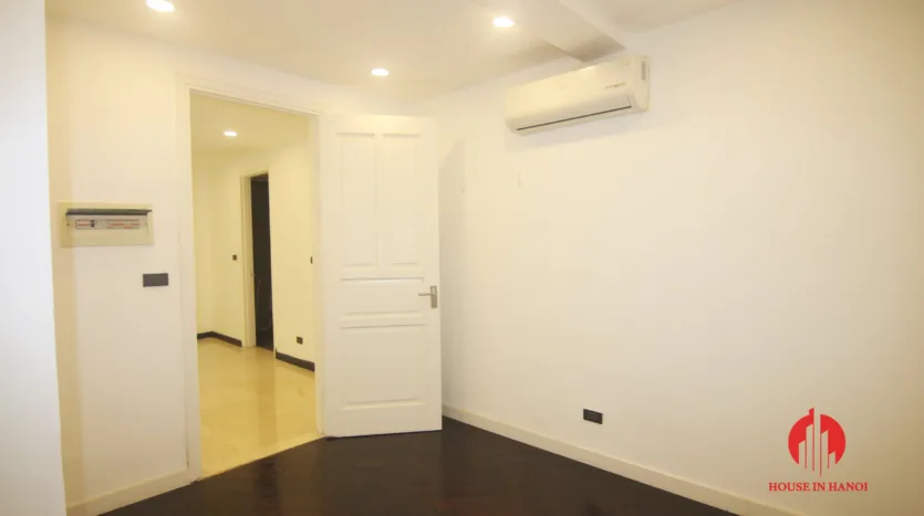 penthouse for rent in P1 Ciputra Hanoi (30)