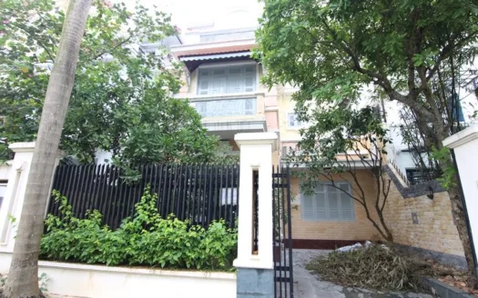 villa for rent close to unis ciputra, g10 block (1)