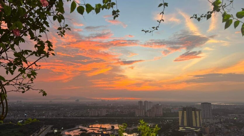 sunset penthouse for rent in diplomatic corps hanoi (6)