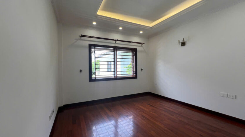 villa in D4 Ciputra near schools (16)