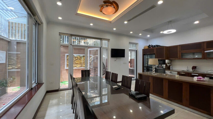 villa in D4 Ciputra near schools (5)