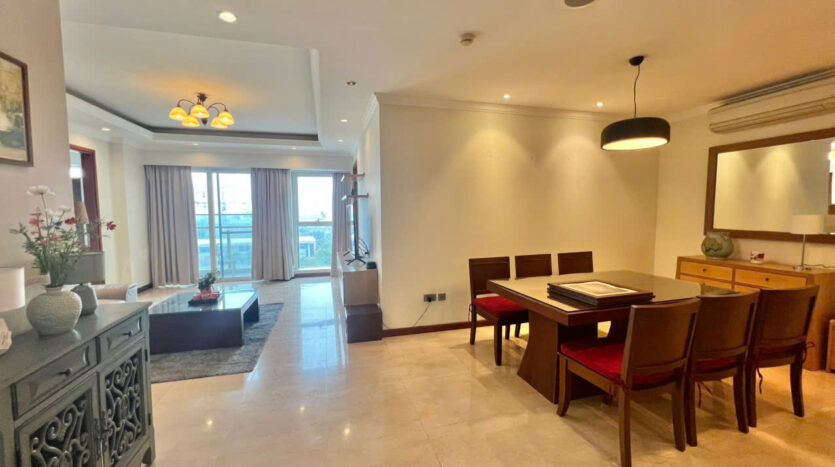 big renovated apartment in L1 Ciputra (13)