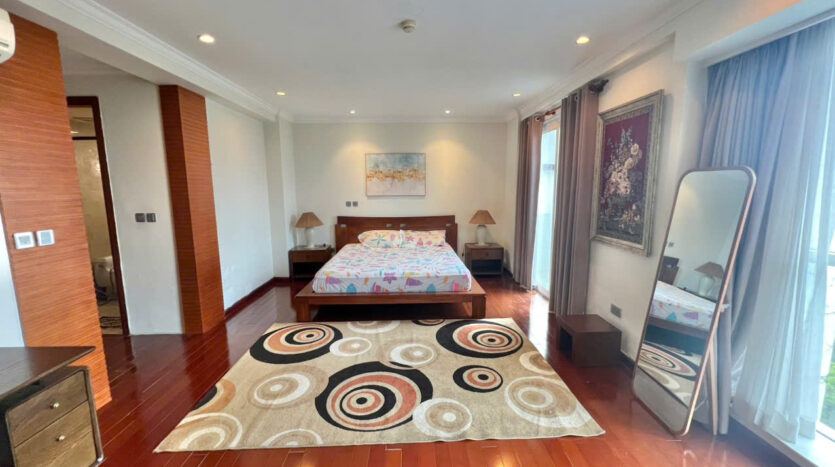 big renovated apartment in L1 Ciputra (14)