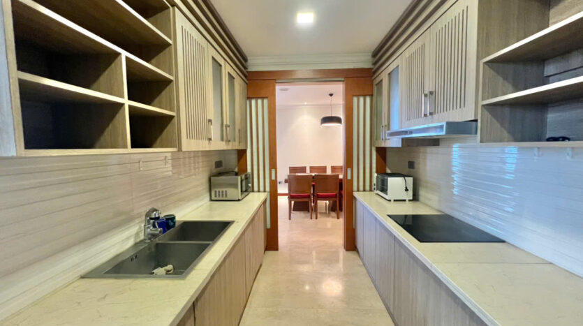 big renovated apartment in L1 Ciputra (3)