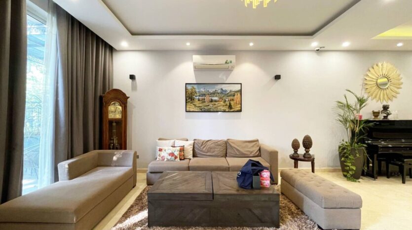 western style villa for rent in k block ciputra (3)