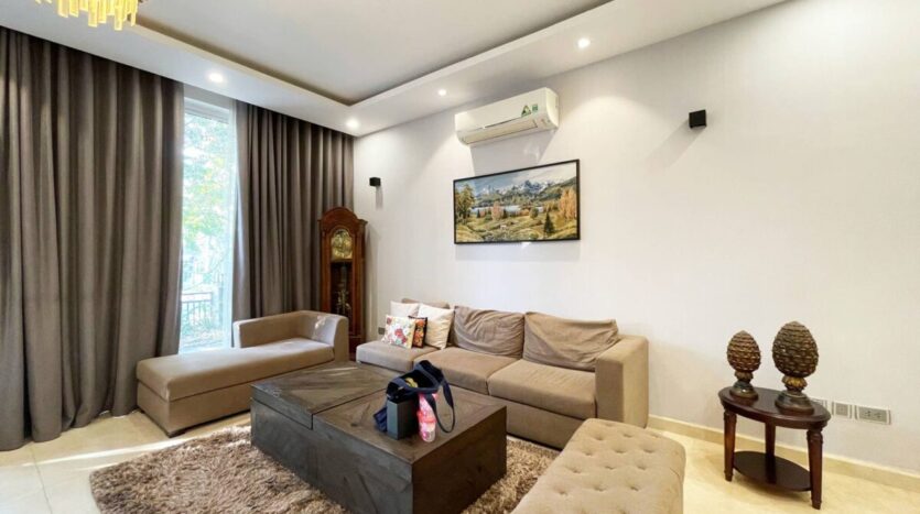 western style villa for rent in k block ciputra (5)