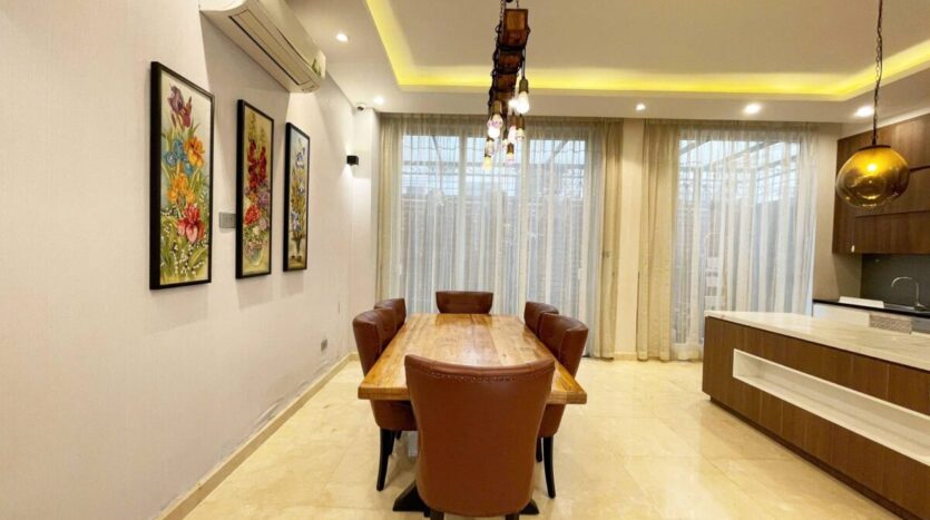 western style villa for rent in k block ciputra (8)