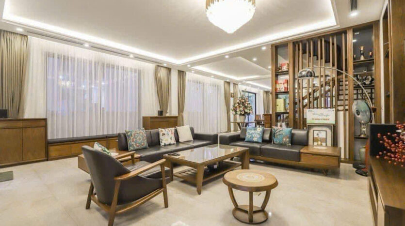 4 bedroom villa for rent in hoa sua 8 vinhomes riverside (11)