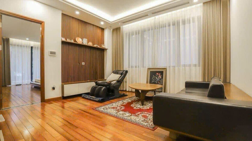 4 bedroom villa for rent in hoa sua 8 vinhomes riverside (2)