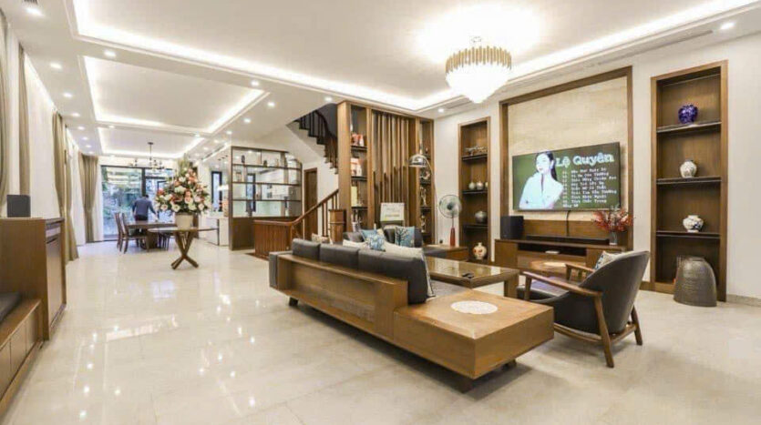 4 bedroom villa for rent in hoa sua 8 vinhomes riverside (8)