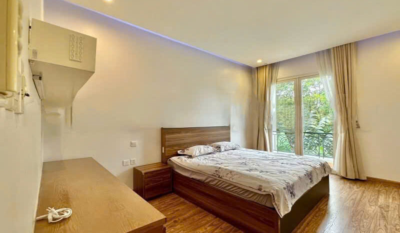 affordable garden villa in Hoa Sua Vinhomes Riverside (6)