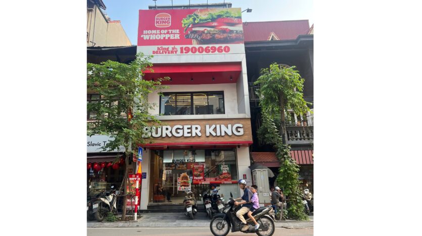 street front house for rent on xuan dieu tay ho (3)