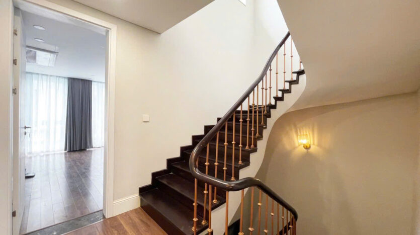 villa with basement for rent in ciputra (11)
