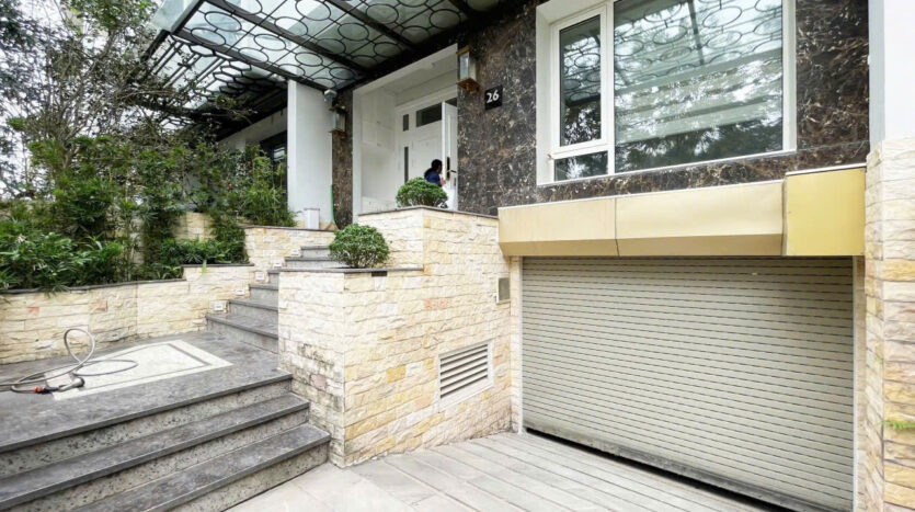 villa with basement for rent in ciputra (12)