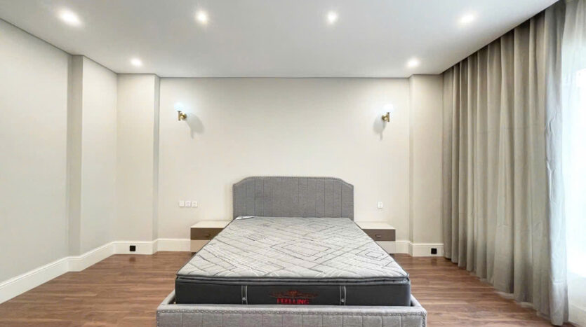 villa with basement for rent in ciputra (16)