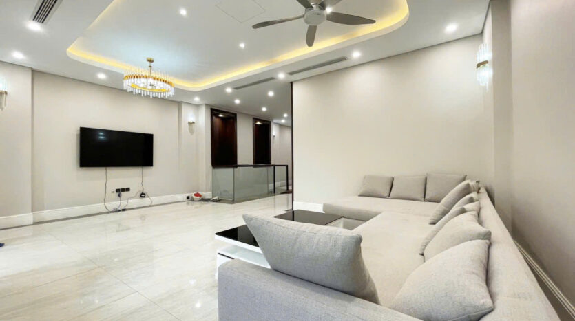 villa with basement for rent in ciputra (21)