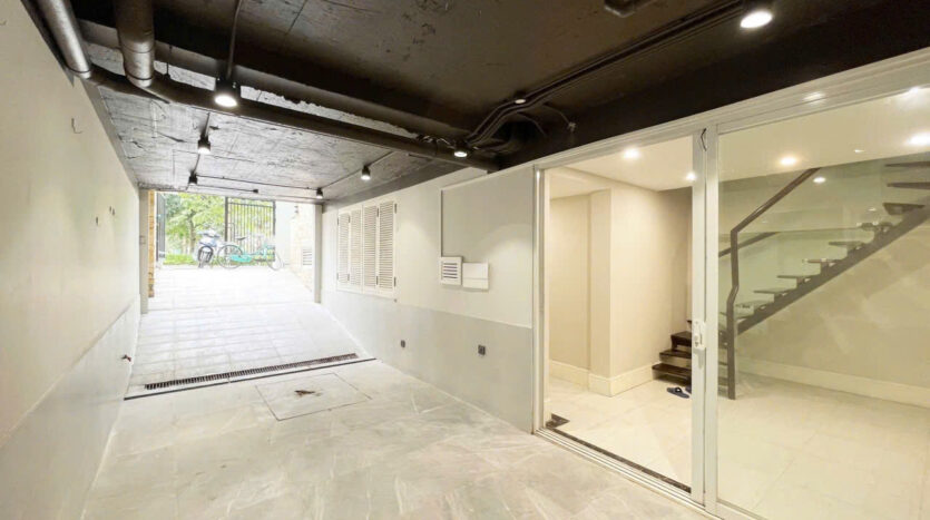 villa with basement for rent in ciputra (3)