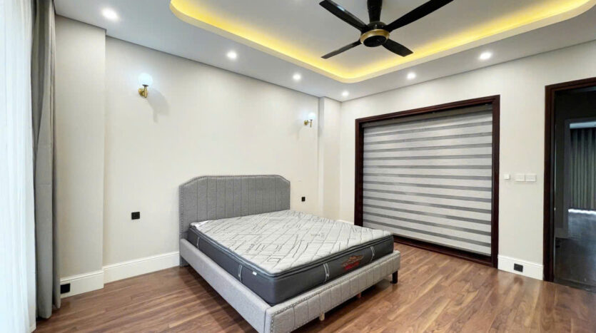 villa with basement for rent in ciputra (34)