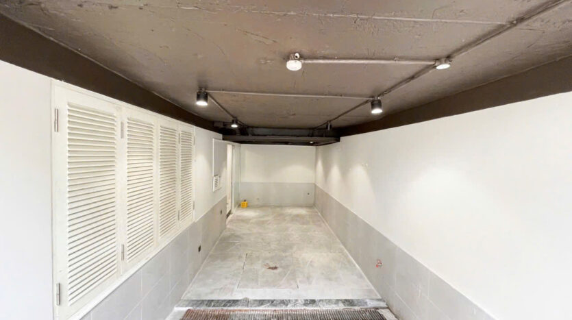 villa with basement for rent in ciputra (40)