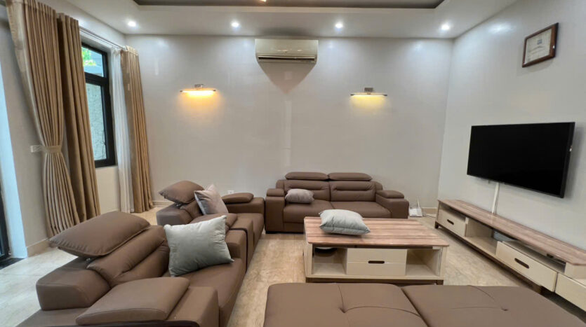 Villa in T7 Block with garage for rent (10)