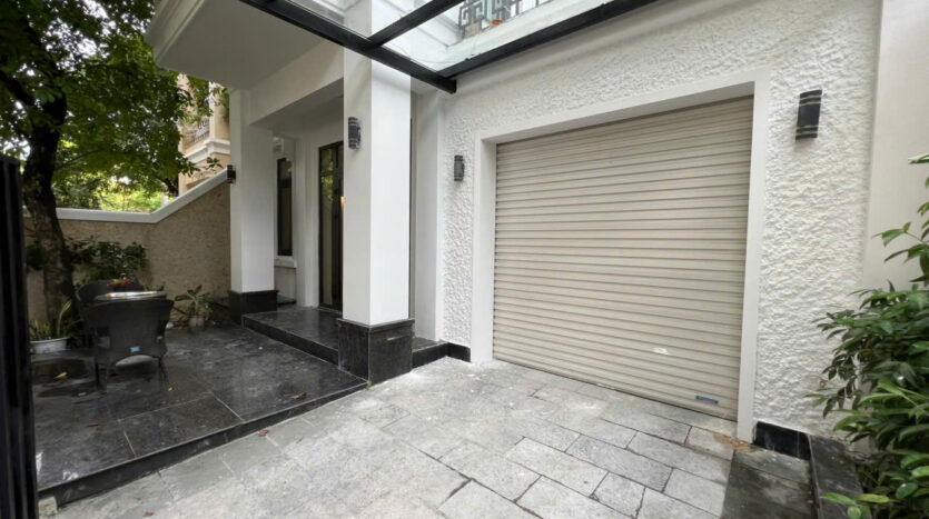 Villa in T7 Block with garage for rent (12)
