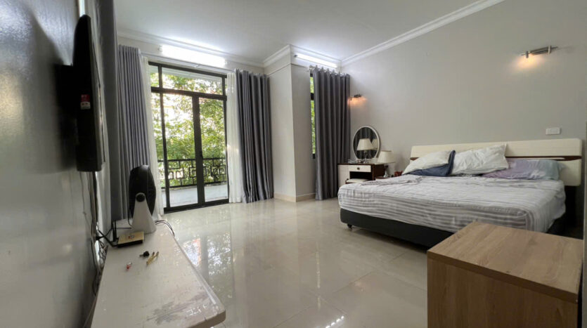 Villa in T7 Block with garage for rent (28)