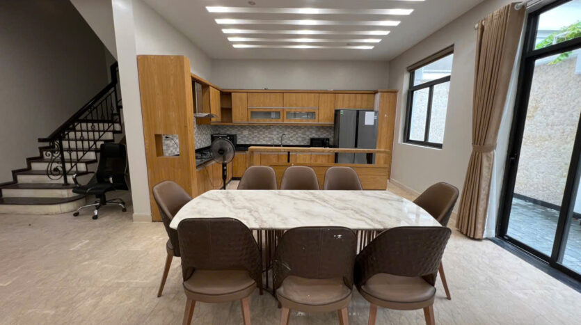 Villa in T7 Block with garage for rent (6)