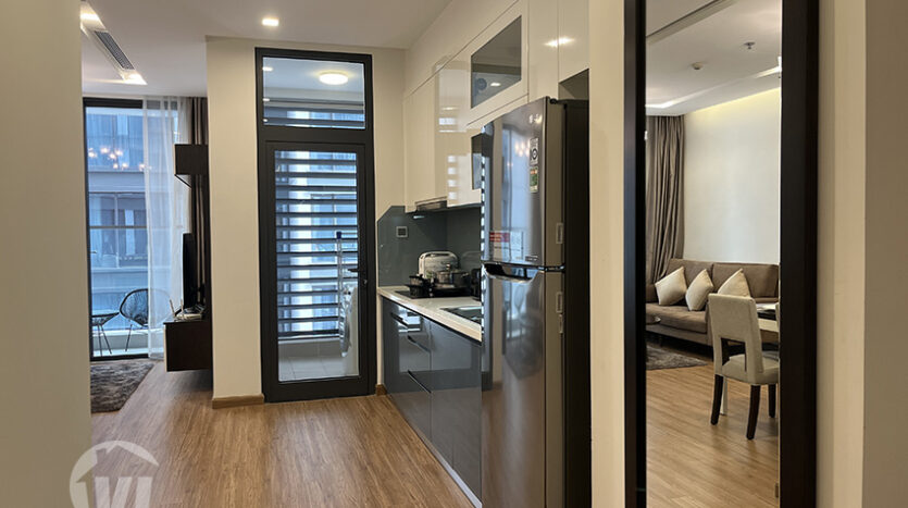 cheap 1 bedroom apartment in vinhomes metropolis (1)