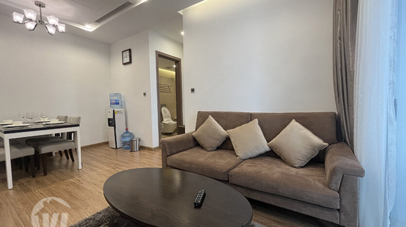 cheap 1 bedroom apartment in vinhomes metropolis (3)