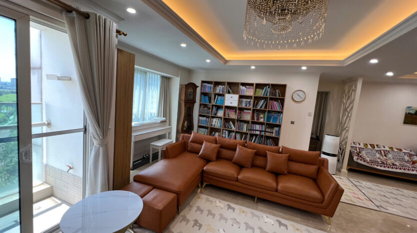 golf view 267m2 apartment for rent in L1 Ciputra (11)