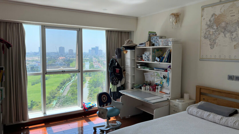 golf view 267m2 apartment for rent in L1 Ciputra (12)