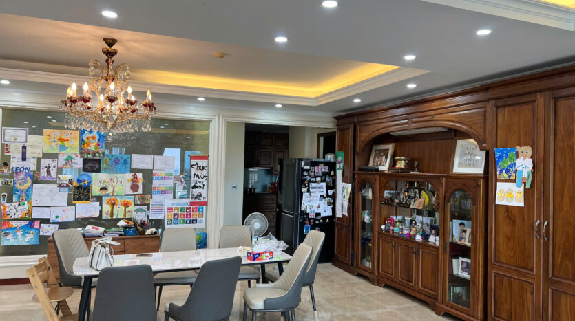 golf view 267m2 apartment for rent in L1 Ciputra (2)