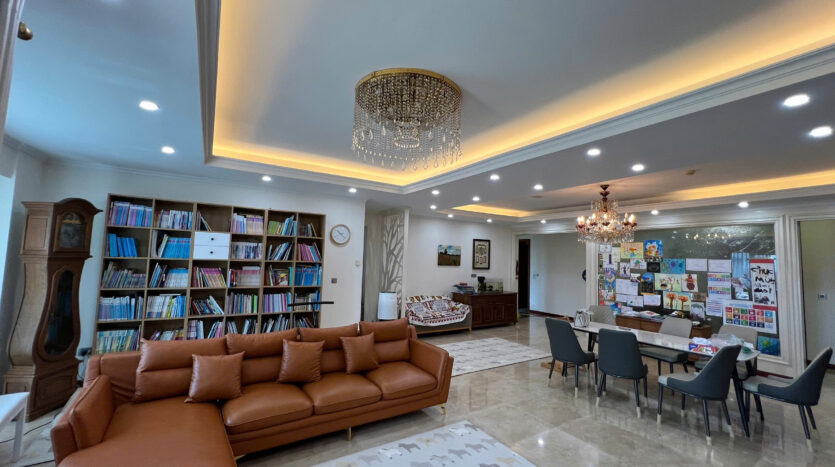 golf view 267m2 apartment for rent in L1 Ciputra (20)