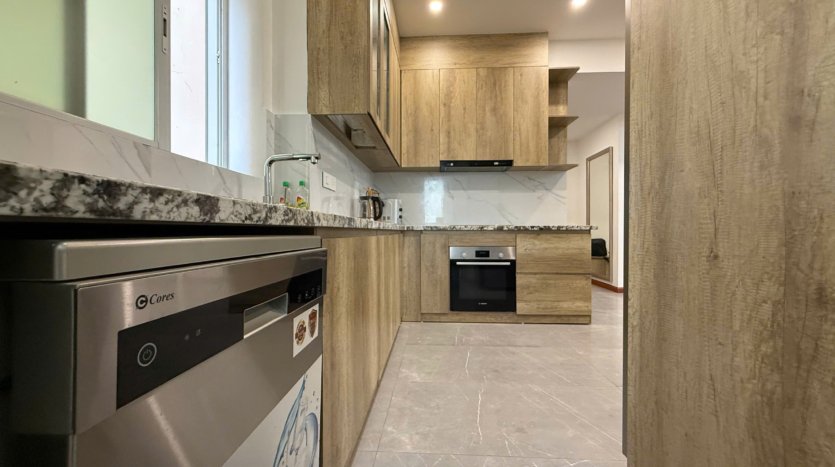 3 bedroom plus apartment for rent in e4 ciputra (14)