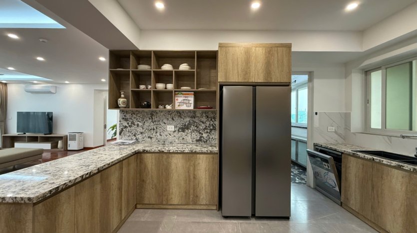 3 bedroom plus apartment for rent in e4 ciputra (21)