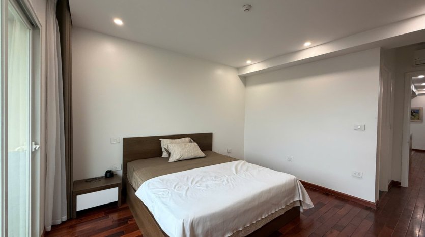 3 bedroom plus apartment for rent in e4 ciputra (22)