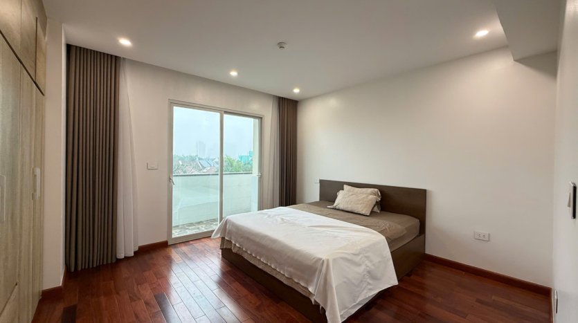 3 bedroom plus apartment for rent in e4 ciputra (5)