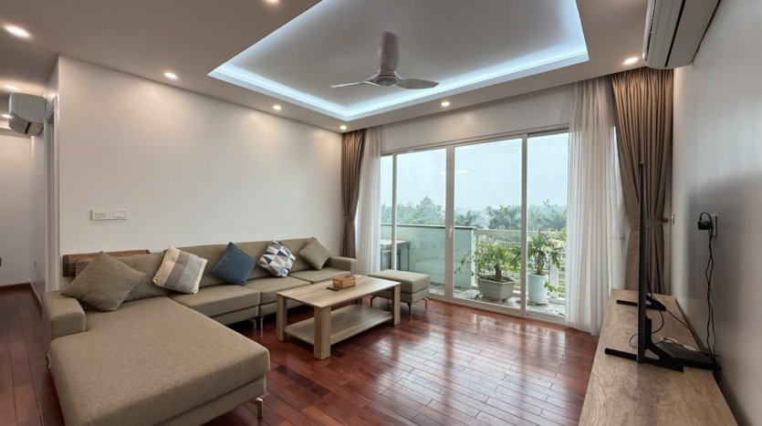 3 bedroom plus apartment for rent in e4 ciputra (9)
