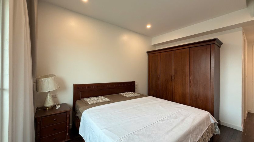 cheap but nice 3BR + apartment for rent in e5 ciputra (14)