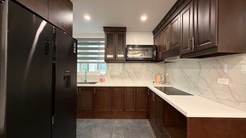 cheap but nice 3BR + apartment for rent in e5 ciputra (21)