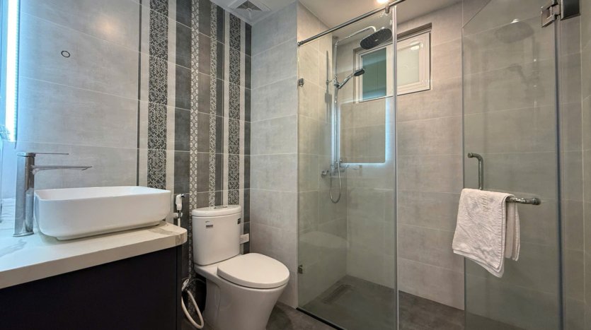 cheap but nice 3BR + apartment for rent in e5 ciputra (24)