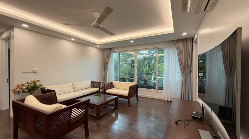 cheap but nice 3BR + apartment for rent in e5 ciputra (6)