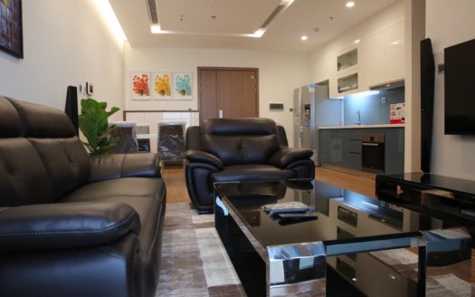 Lake View 2BR Apartment on High Floor in M2 Vinhomes Metropolis