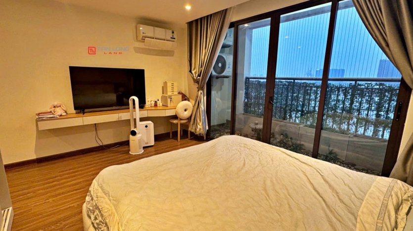 cheap but huge 3 bedroom apartment for rent in udic westlake (2)