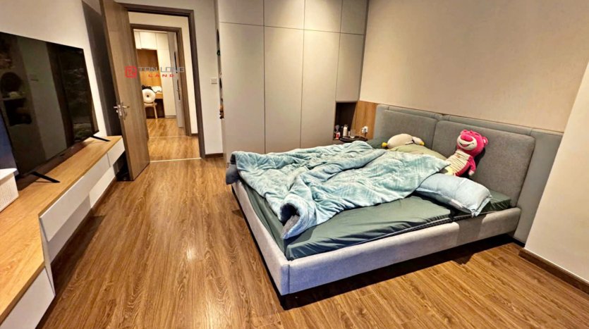 cheap but huge 3 bedroom apartment for rent in udic westlake (4)