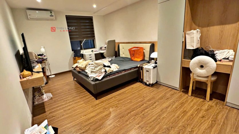 cheap but huge 3 bedroom apartment for rent in udic westlake (6)