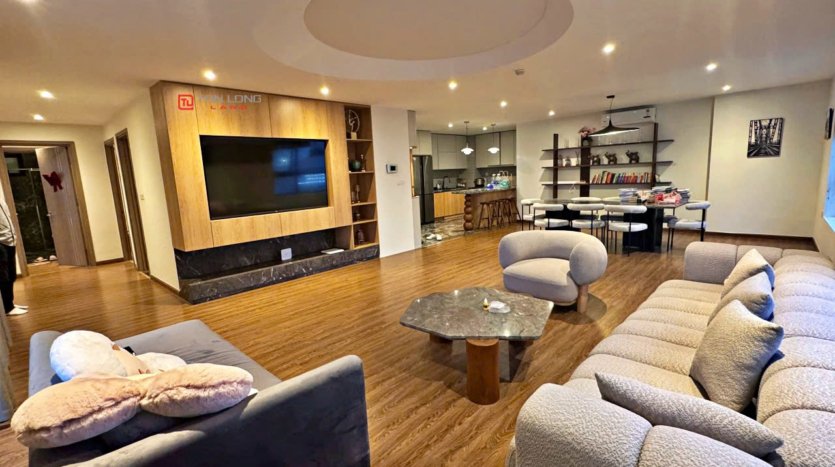 cheap but huge 3 bedroom apartment for rent in udic westlake (7)