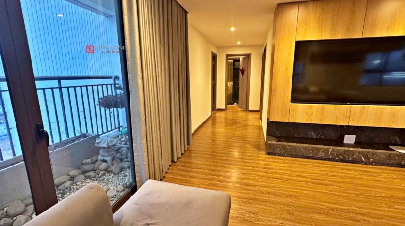 cheap but huge 3 bedroom apartment for rent in udic westlake (9)